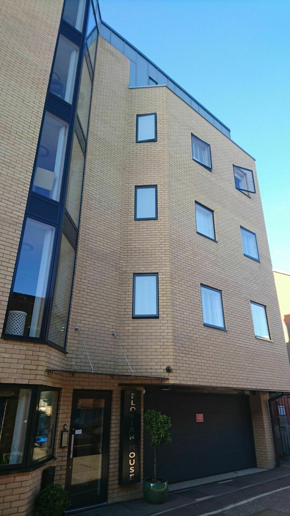 Lux Living Apartments - Florian House Cambridge  Bagian luar foto