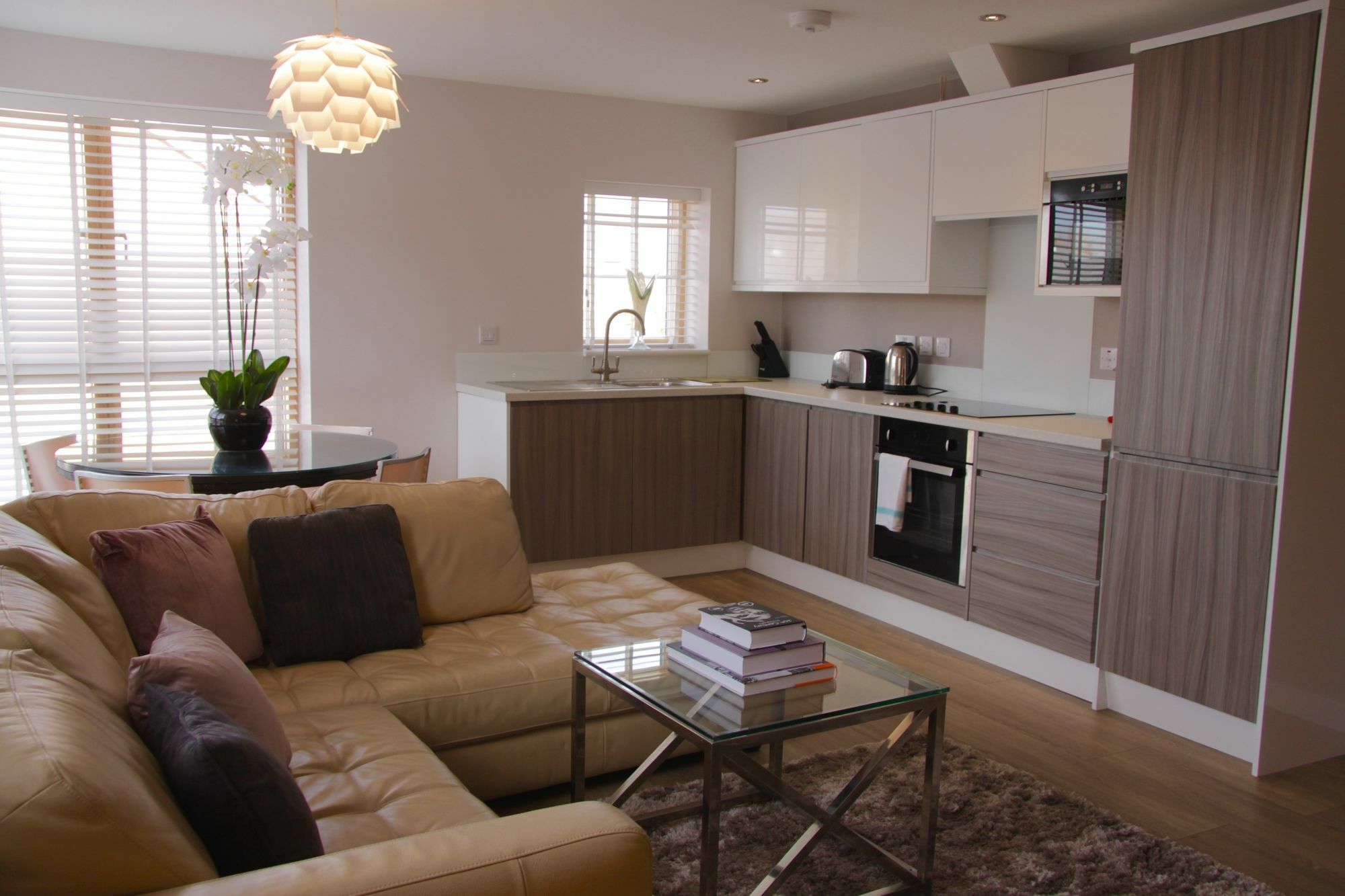Lux Living Apartments - Florian House Cambridge  Bagian luar foto